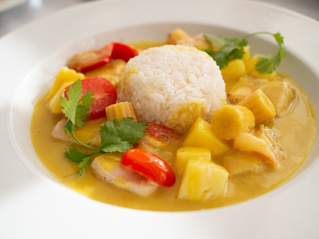 Curry-Spiced cashews